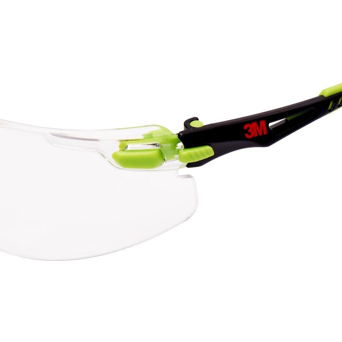 3M Solus 1000 Schutzbrille, grün/schwarze Bügel, Scotchgard Anti-Fog-/Antikratz-Beschichtung (K&N), transparente Scheibe, S1201SGAF-EU